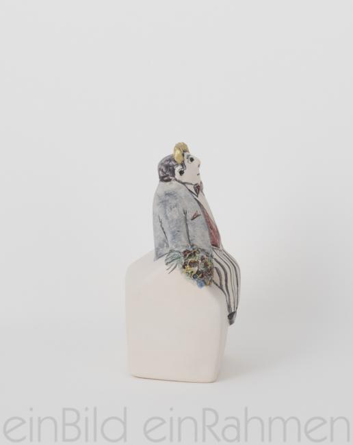 Handmodelierte Tonstatue von dem Bildhauer Karl-Heinz Richter in der Kunstgallerie einBild einRahmen
